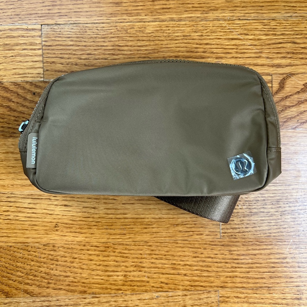 Lululemon Everywhere Belt Bag 1L NWT - allspice - Picture 7 of 8